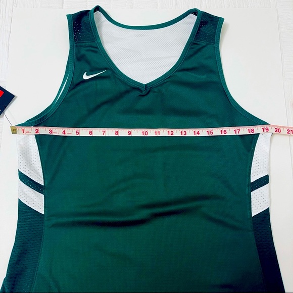 Nike Women’s Reversible Jersey - Picture 7 of 9